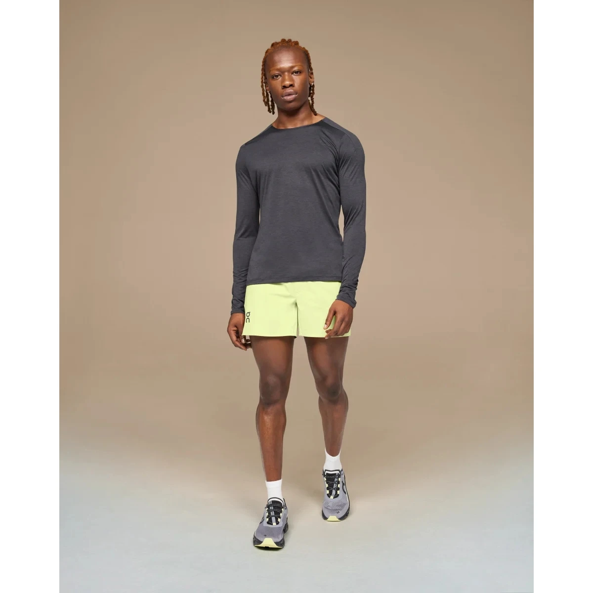 On Running On 5 Inch Lightweight Shorts Men - Hay & Black 2 On Running On 5 Inch Lightweight Shorts Men - Hay & Black - Image 2