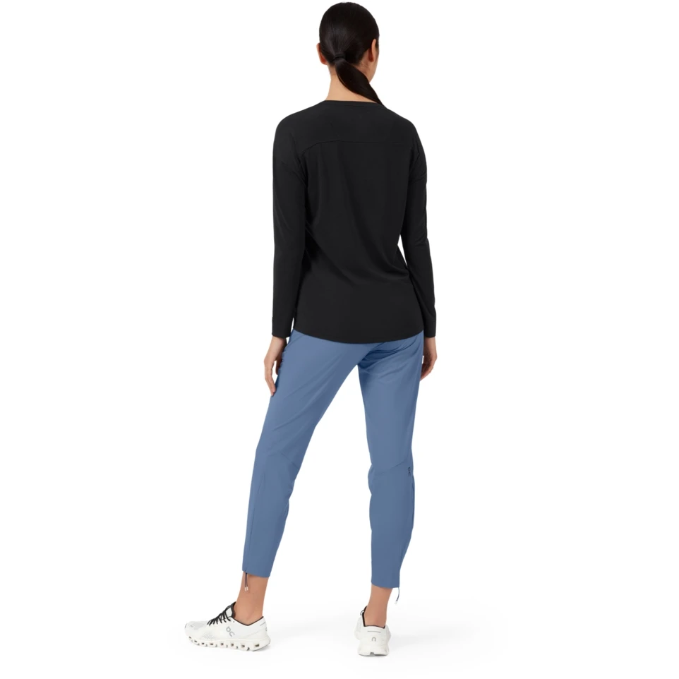 On Running On Comfort Long-T Women Long Sleeve Running Shirt - Black 3 On Running On Comfort Long-T Women Long Sleeve Running Shirt - Black - Image 3
