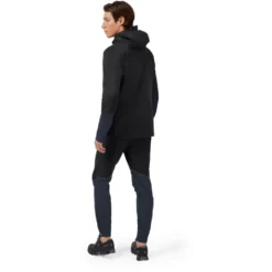 On Running On Insulator Jacket - Black & Navy -On Running on insulator jacket black navy 4 949971