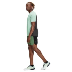 On Running On Lightweight Shorts - Ivy & Black -On Running on lightweight shorts ivy black 2 1425752