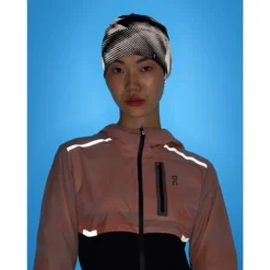 On Running On Lumos Beanie - Black -On Running on lumos beanie black 4 1554990