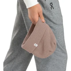 On Running On Merino Beanie - Woodrose -On Running on merino beanie woodrose 6 1555639