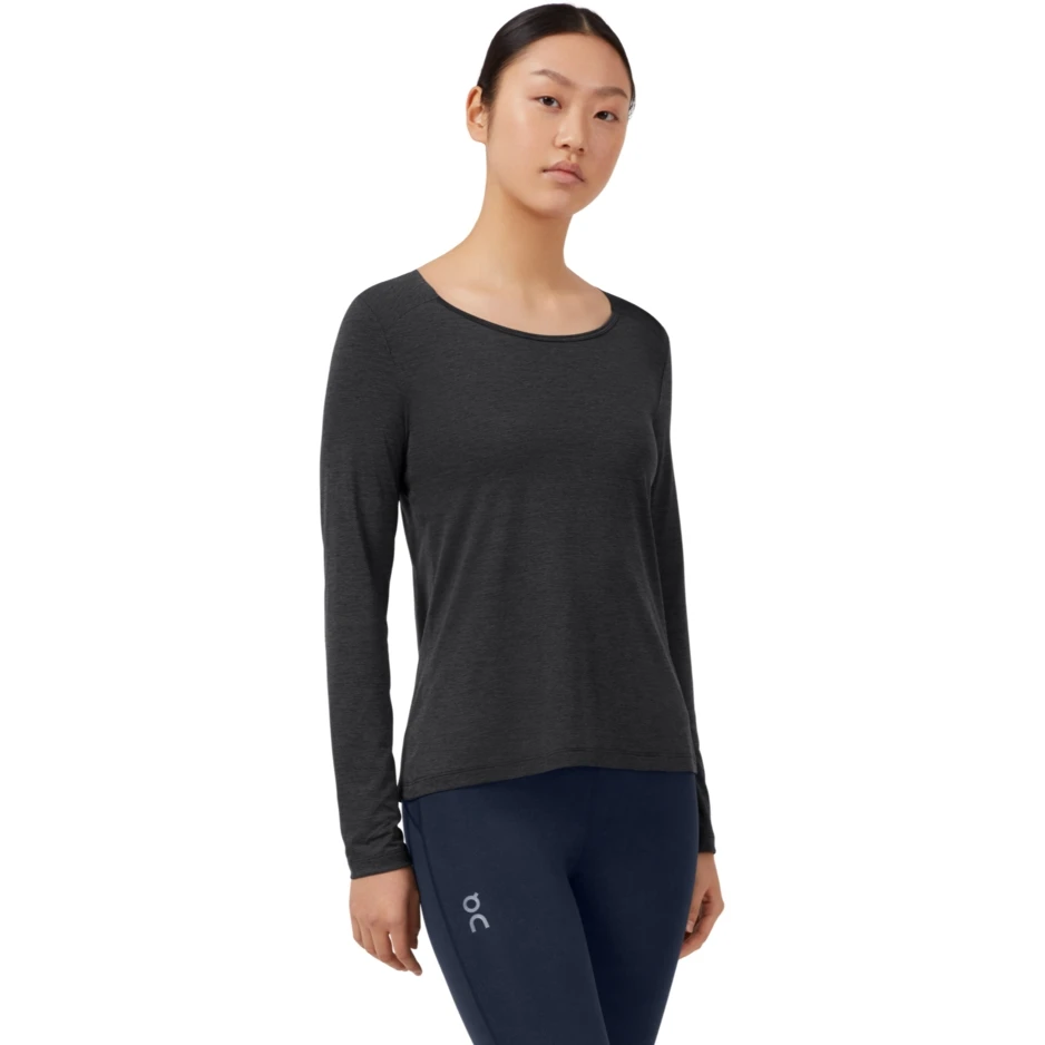 On Running On Performance Long-T Running Shirt Women - Black 2 On Running On Performance Long-T Running Shirt Women - Black - Image 2