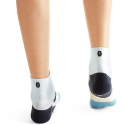 On Running On Performance Mid Sock Women - Hall & Wash -On Running on performance mid sock women hall wash 13 1531757