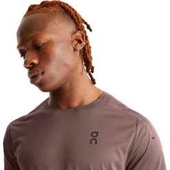 On Running On Performance-T Running Shirt - Grape & Black 10 On Running On Performance-T Running Shirt - Grape & Black -On Running on performance t running shirt grape black 5 1568896