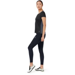 On Running On Performance-T Women Running Shirt - Black & Dark 8 On Running On Performance-T Women Running Shirt - Black & Dark -On Running on performance t women running shirt black dark 3 948916