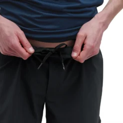 On Running On 5 Inch Lightweight Shorts Men - Black -On Running on running 5 inch lightweight shorts black 7 1278376