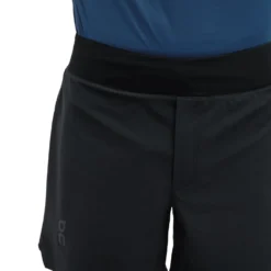 On Running On 5 Inch Lightweight Shorts Men - Black -On Running on running 5 inch lightweight shorts black 9 1278378