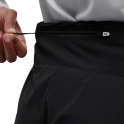 On Running On 5 Inch Running Shorts Women - Black -On Running on running 5 inch running shorts women black 7 1279054