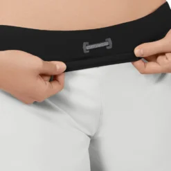 On Running Shorts Women - Glacier & Black -On Running on running shorts women glacier black 6 949138