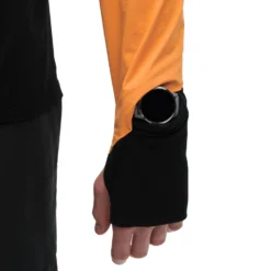 On Running On Trail Breaker Long Sleeve Running Shirt - Mango & Black -On Running on trail breaker long sleeve running shirt mango black 8 1278764