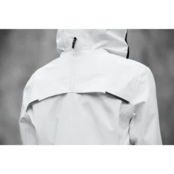 On Running On Waterproof Anorak Women - White 23 On Running On Waterproof Anorak Women - White -On Running on waterproof anorak women white 11 949125