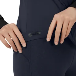 On Running On Weather Jacket Women - Black & Navy 21 On Running On Weather Jacket Women - Black & Navy -On Running on weather jacket women black navy 10 949101