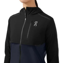 On Running On Weather Jacket Women - Black & Navy 16 On Running On Weather Jacket Women - Black & Navy -On Running on weather jacket women black navy 5 949096